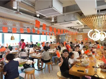 深圳市民与祖国同庆生！“同吃长寿面 浓浓家国情”主题活动在各区举行