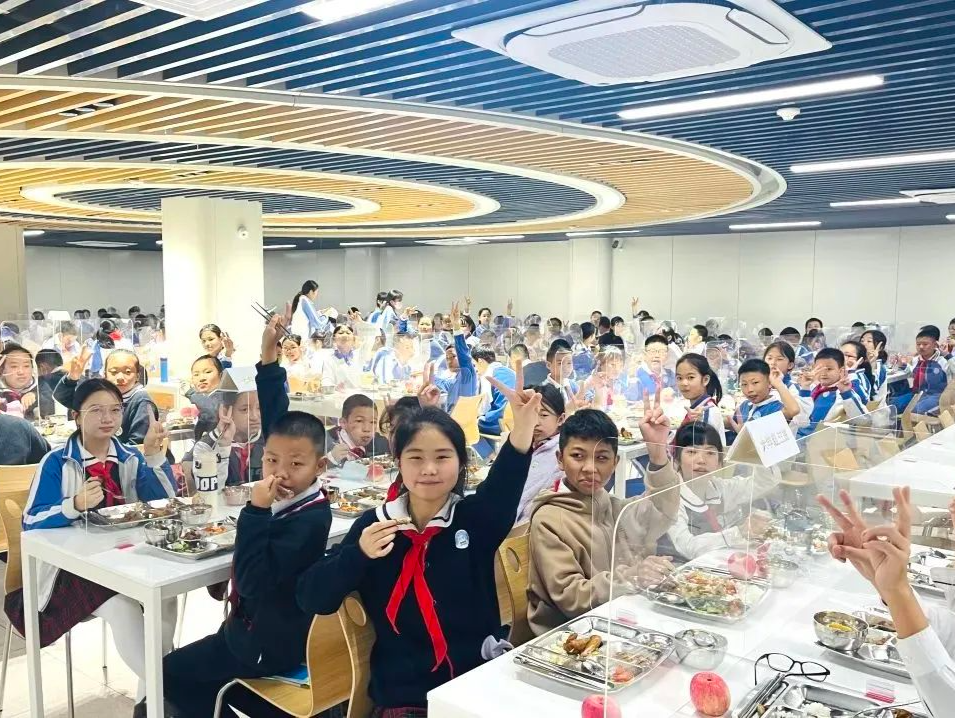 “神兽”吃饭难！家长建议学校提供晚餐，深圳有关部门回应→