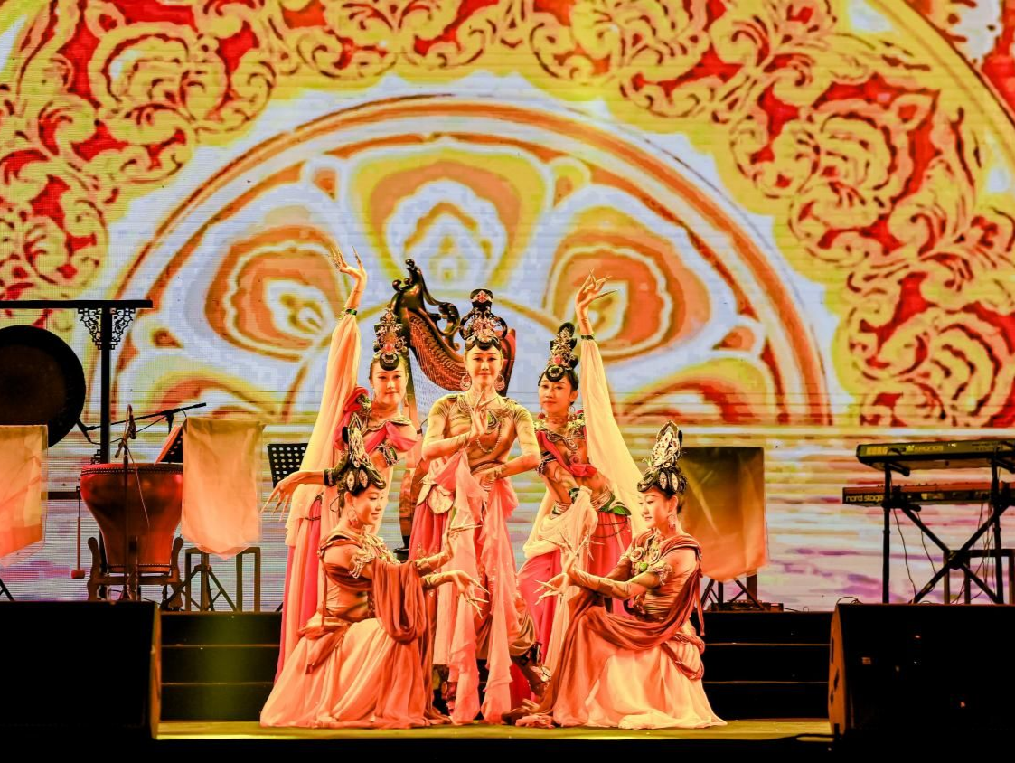 “这场青绿之约不负期待”张家界专场演出圆满谢幕