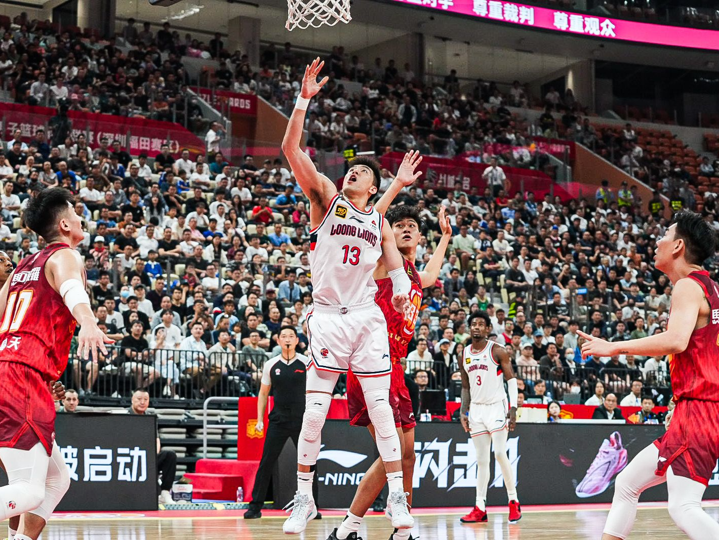 CBA速递｜主场两连败，深圳队101比108不敌广州队