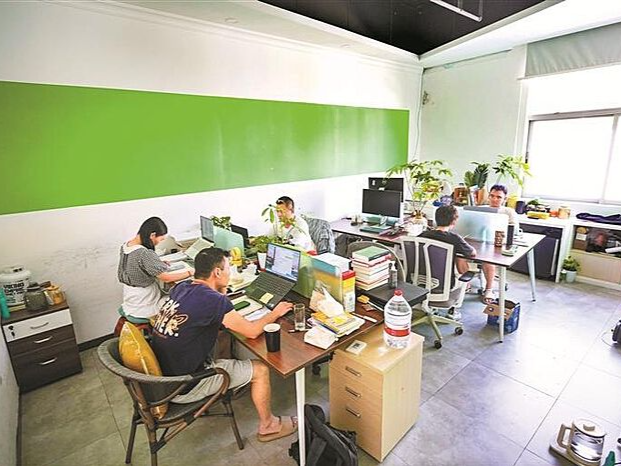 公司也能拼单？共享办公位走出500强供应商