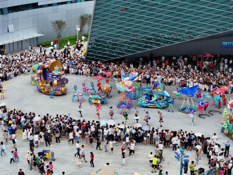 火爆出圈！小梅沙海洋世界国庆黄金周游客超10万人次