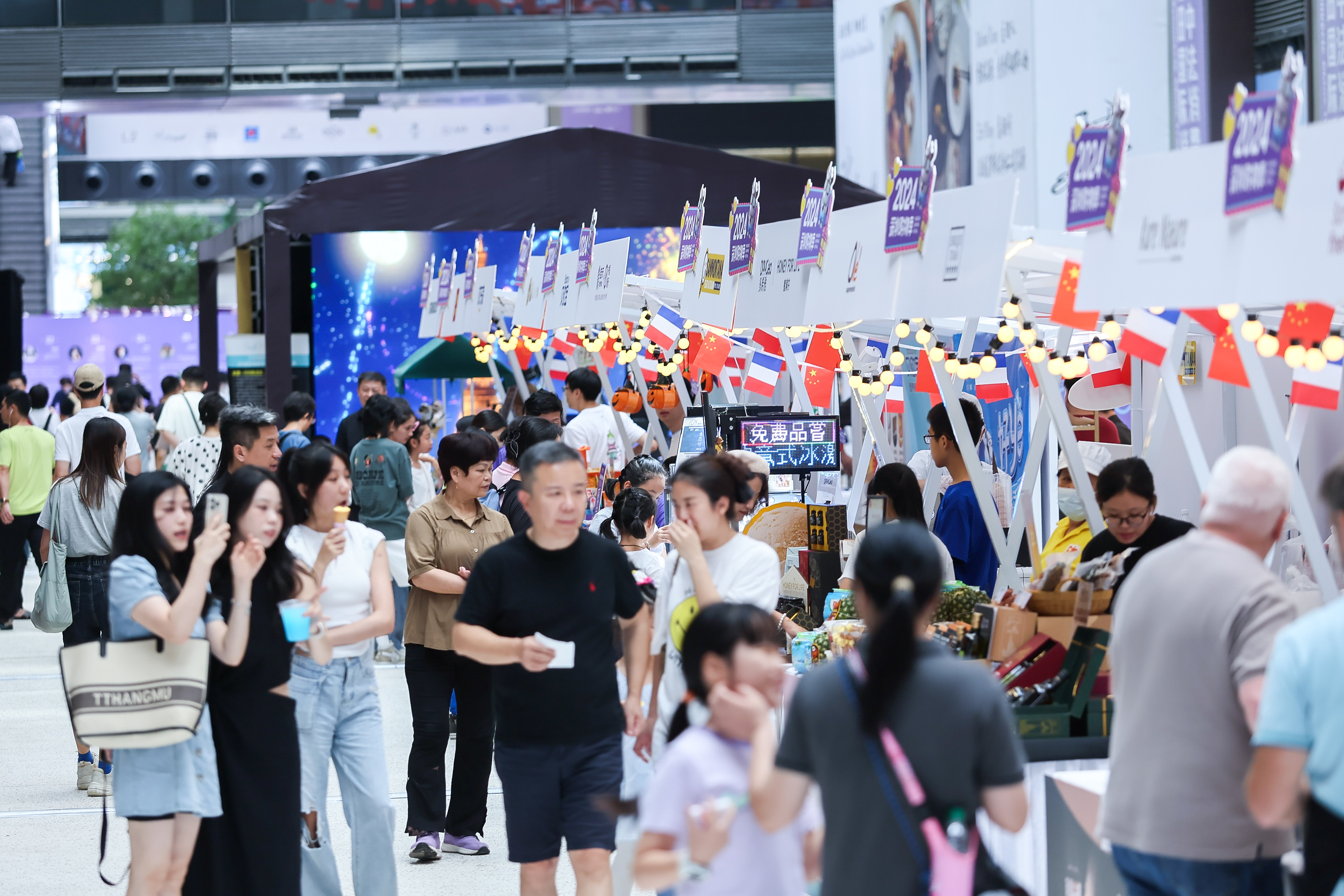 “以旧换新”激活国庆消费市场，深圳线上线下掀起消费热潮