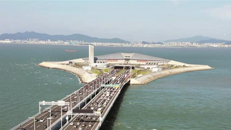 国庆假期深中通道总车流约106万车次
