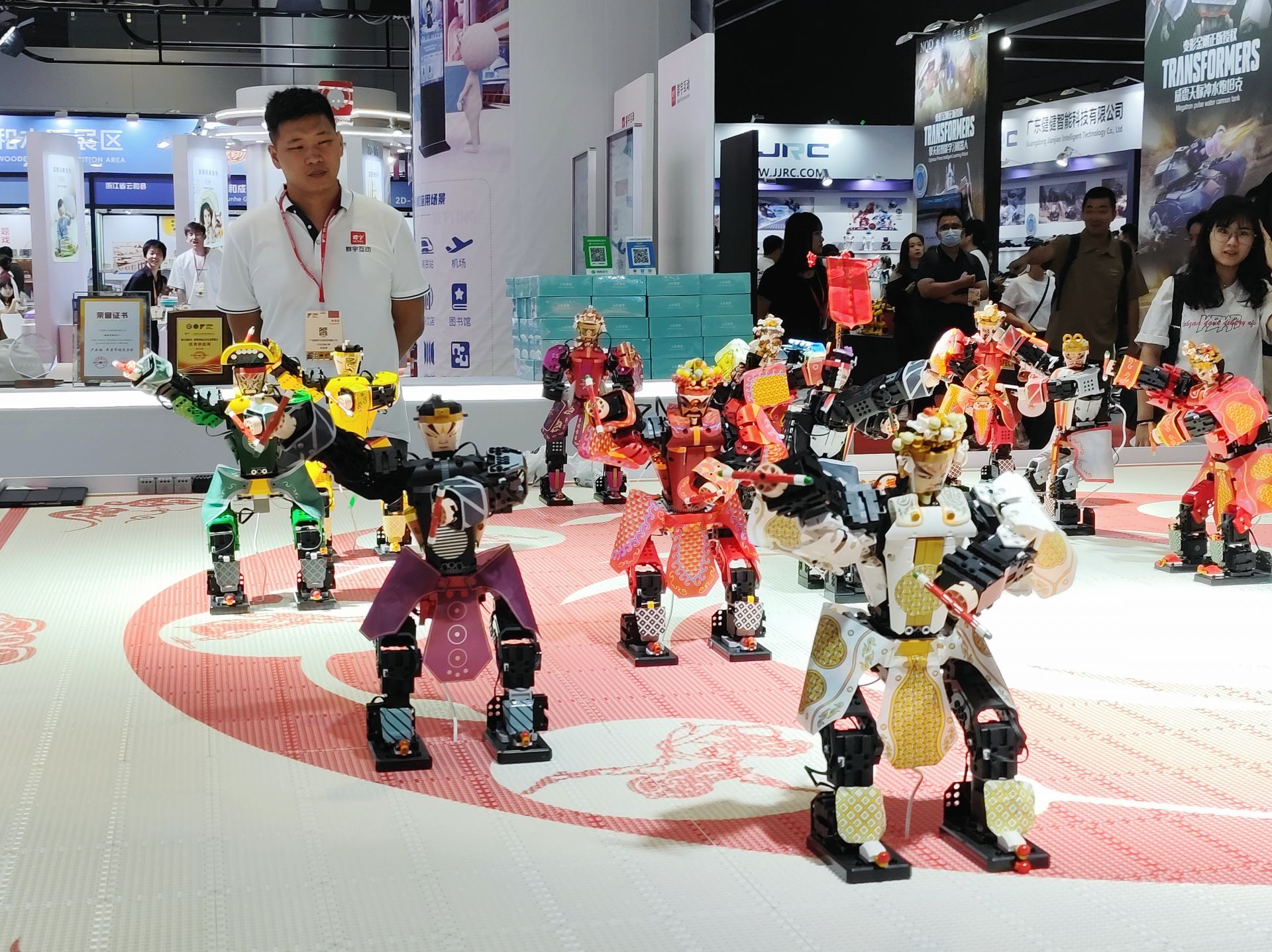 推动打造千亿级产业集群，20万款玩具产品亮相汕头·澄海国际玩博会