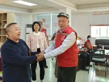 文明之光耀坪山｜杨业光：不舍不弃照料前妻，热心调解服务社区