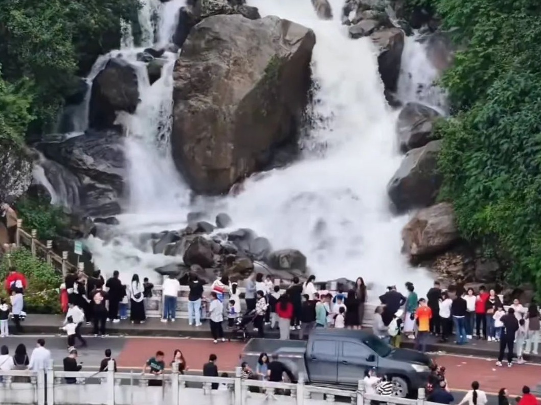 云南新平县文旅局回应哀牢山景区安全问题