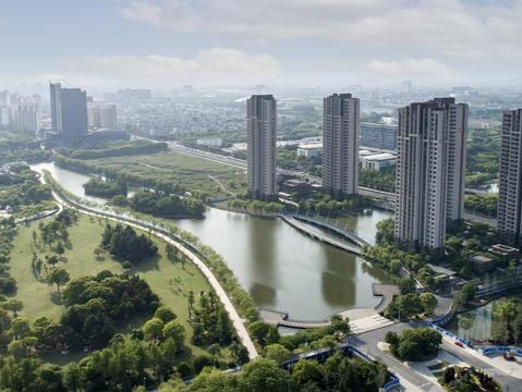 一线城市楼市全线回温：北京新房市场重现“茶水费”，华侨奔赴广州扫房 