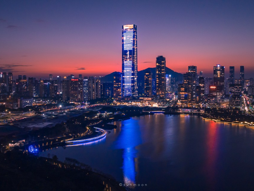 勇立潮头大湾区 | 前海先行 深港政务服务e站通