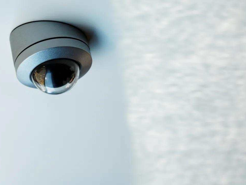 “半夜家里摄像头自己动了” 家用监控如何保护隐私？｜网事