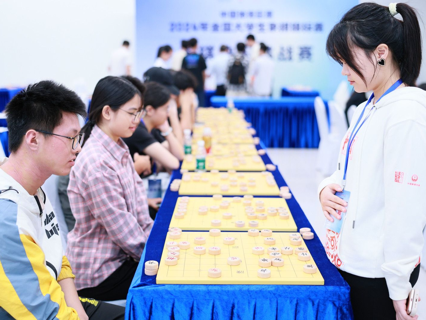 中国体育彩票·2024年全国大学生象棋锦标赛推广活动举行，特级大师走进深理工