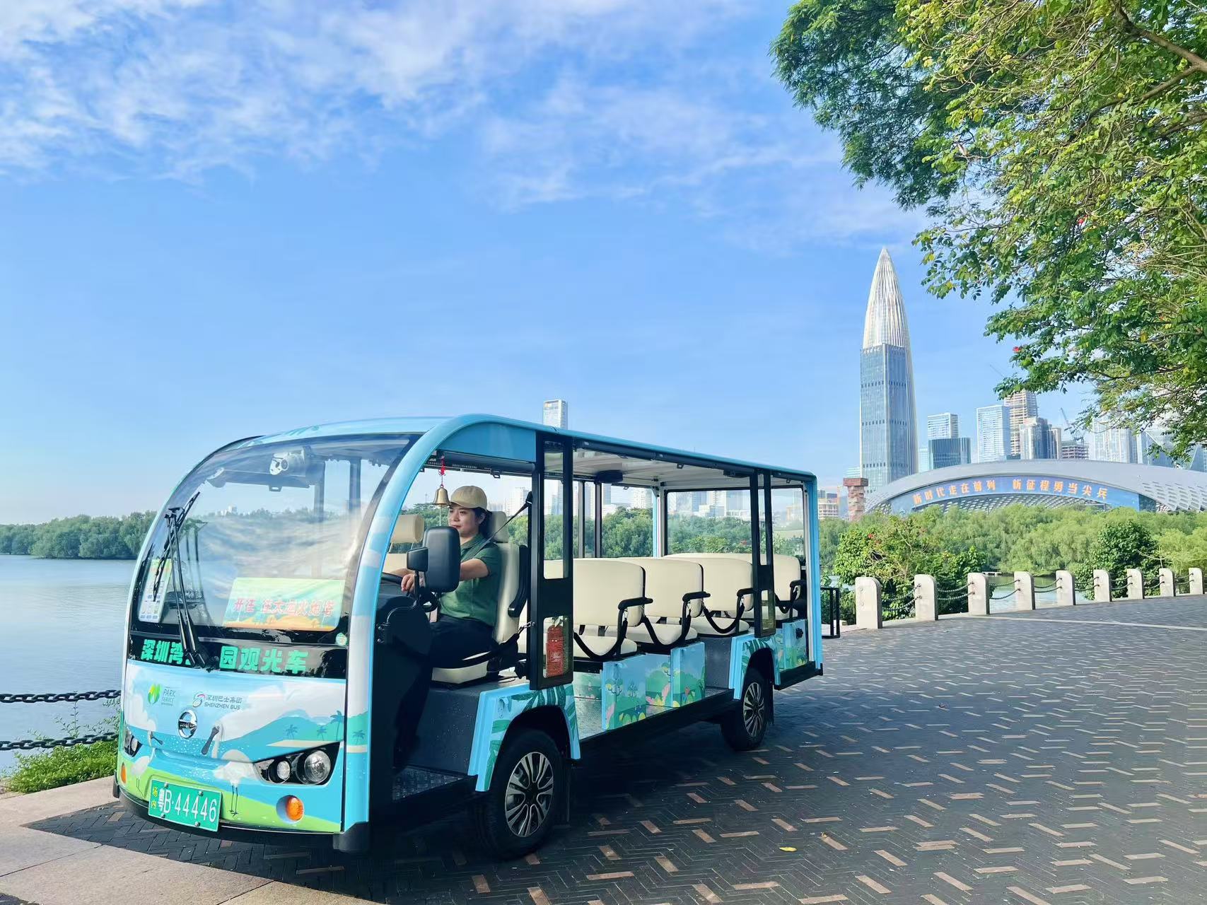 解锁游园新方式！深圳湾公园观光线开通啦