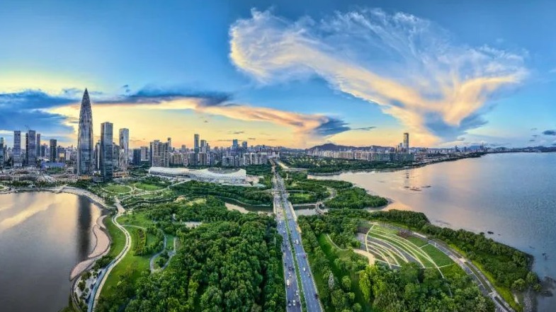 努力完成全年经济社会发展目标任务——贯彻落实中央关于当前经济工作决策部署系列评论之一