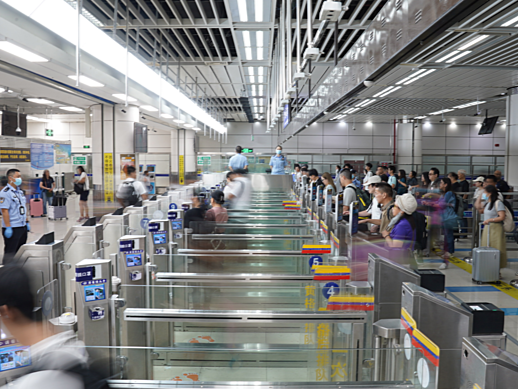 深圳湾口岸出入境人数突破3000万，同比增长61%