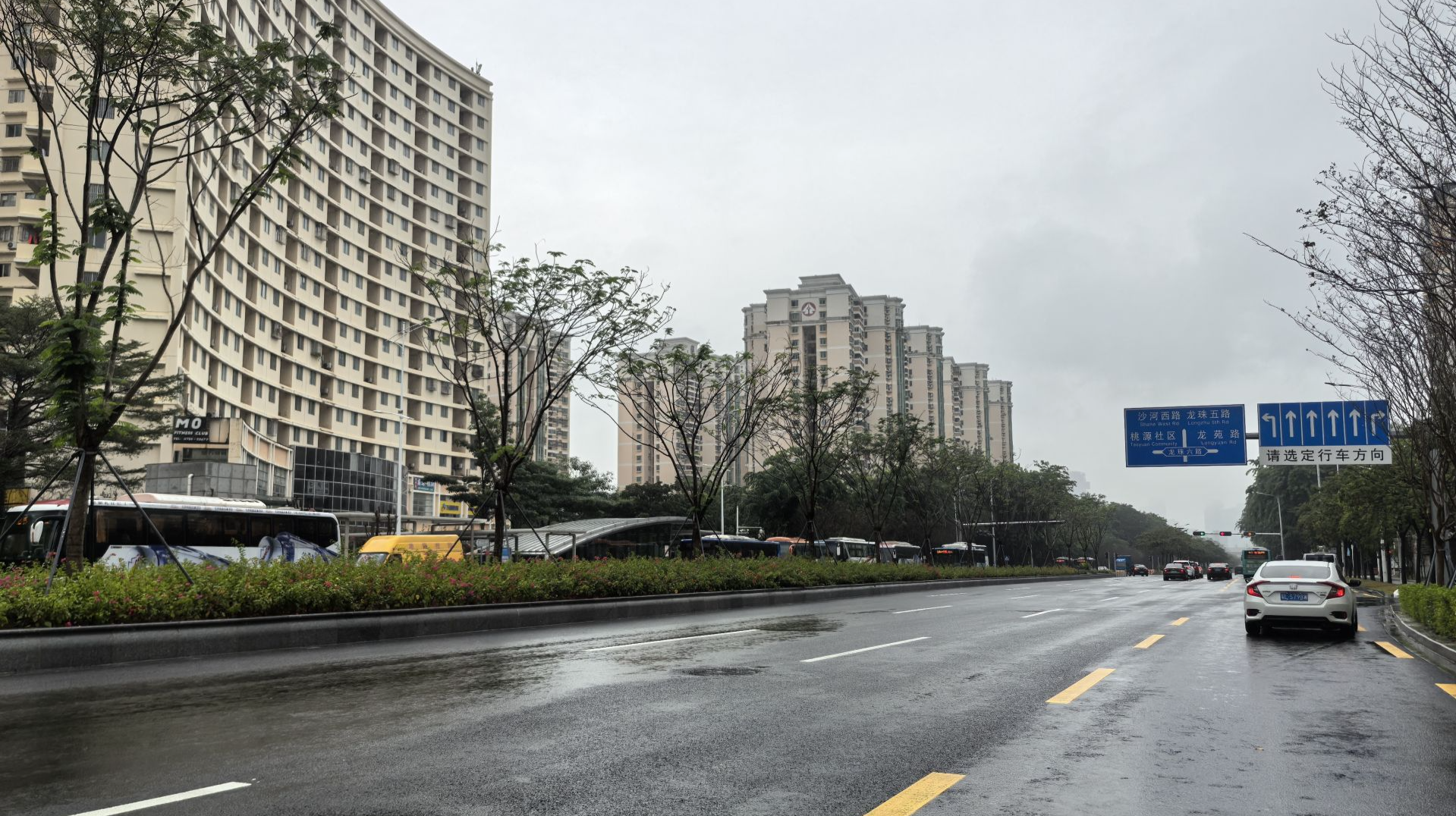 马路改造扬起尘 周边居民直叫苦 建筑工务署回应