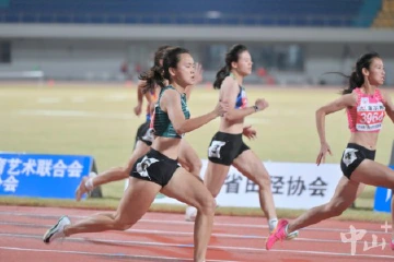 省中学生田径锦标赛首日，中山学子方晓琳、唐宁等获得亚军！