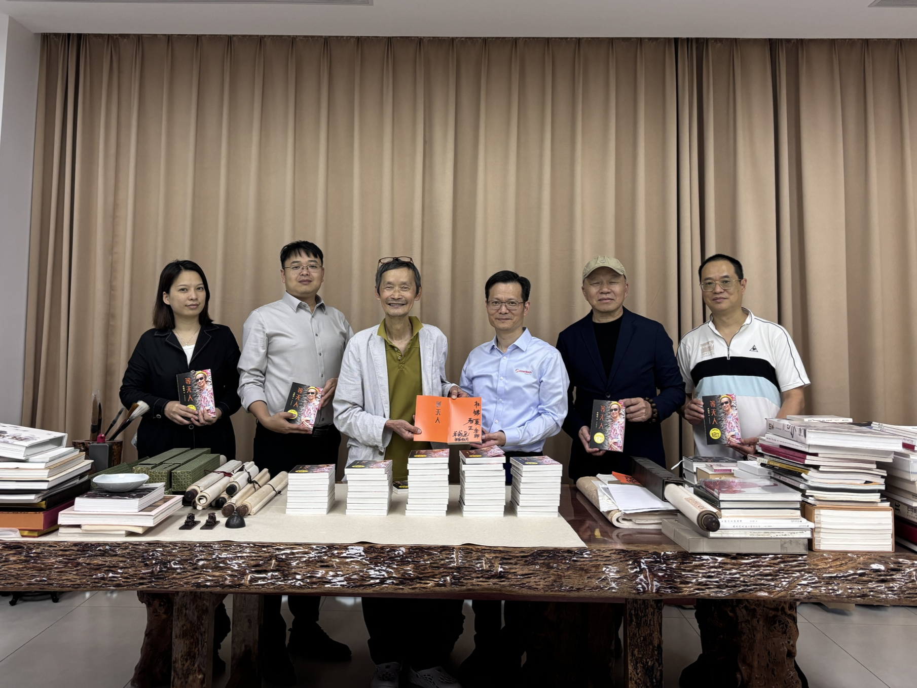 媒体人与科技企业员工交流读书写作体会