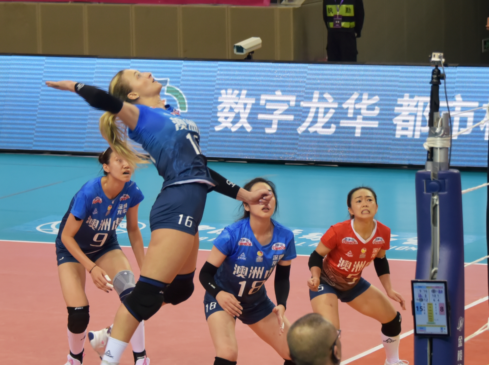 深圳女排赖湘程暂列联赛最佳防守第一位