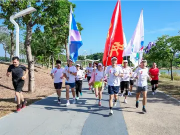 宝安区举办万人长跑活动，助力健康生活新风尚