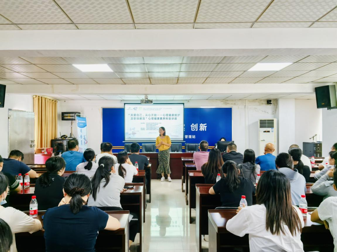 光明举办三场名片工程巡回培训活动