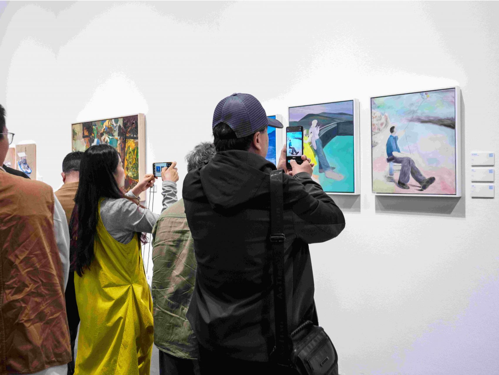 “青年视界——2024深圳青年美术大展”开幕，激发关于城市与青年的想象