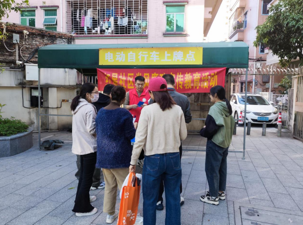 坚持廉洁底线，弘扬清风正气 红星社区纪委开展党风廉政宣传活动