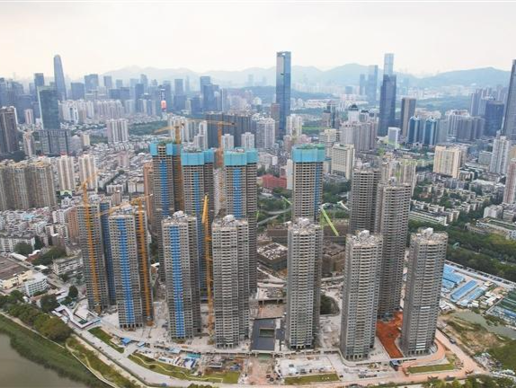 深圳最大棚改项目主体封顶