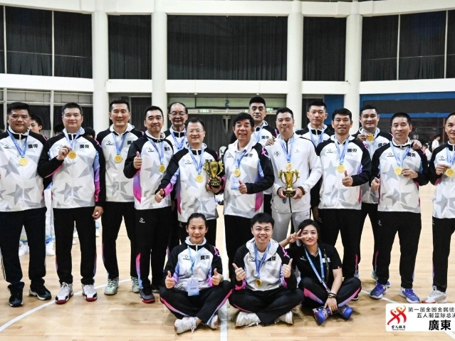 “篮球城市”东莞迎喜讯！常平男篮再捧全国冠军奖杯
