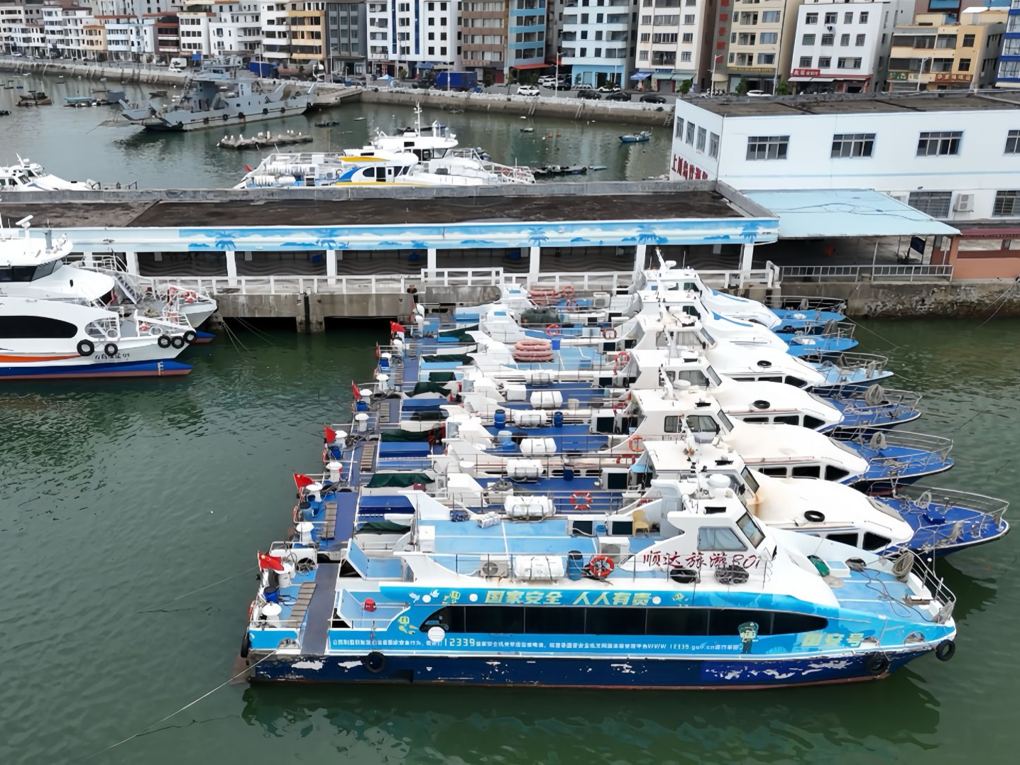 受台风“万宜”和冷空气叠加影响 广东沿海部分航线停航 