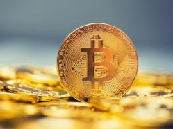加密货币暴涨：比特币短线升至7.5万美元，狗狗币一度涨超30%