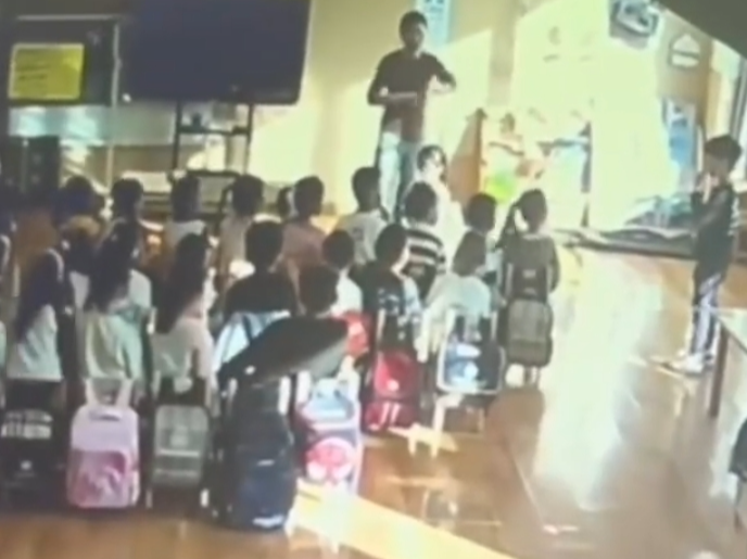 天津一幼师教唆学生殴打同学？官方：涉事教师被解除劳动合同