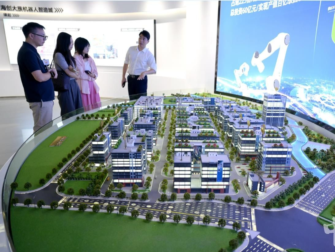 “大桥时代 •走读湾区”大型专题采访活动收官