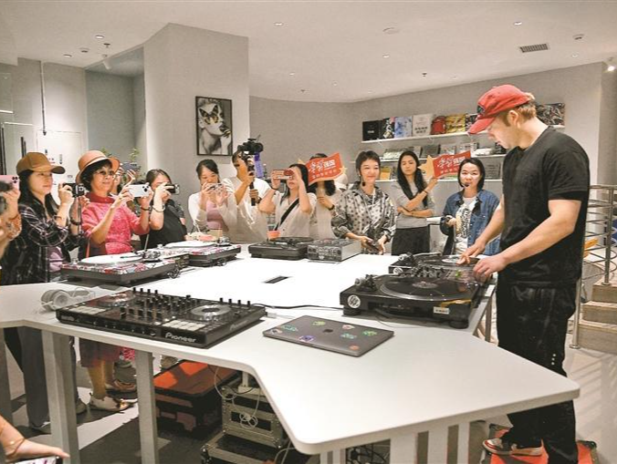 在记者节发现不一样的新闻文化街区
