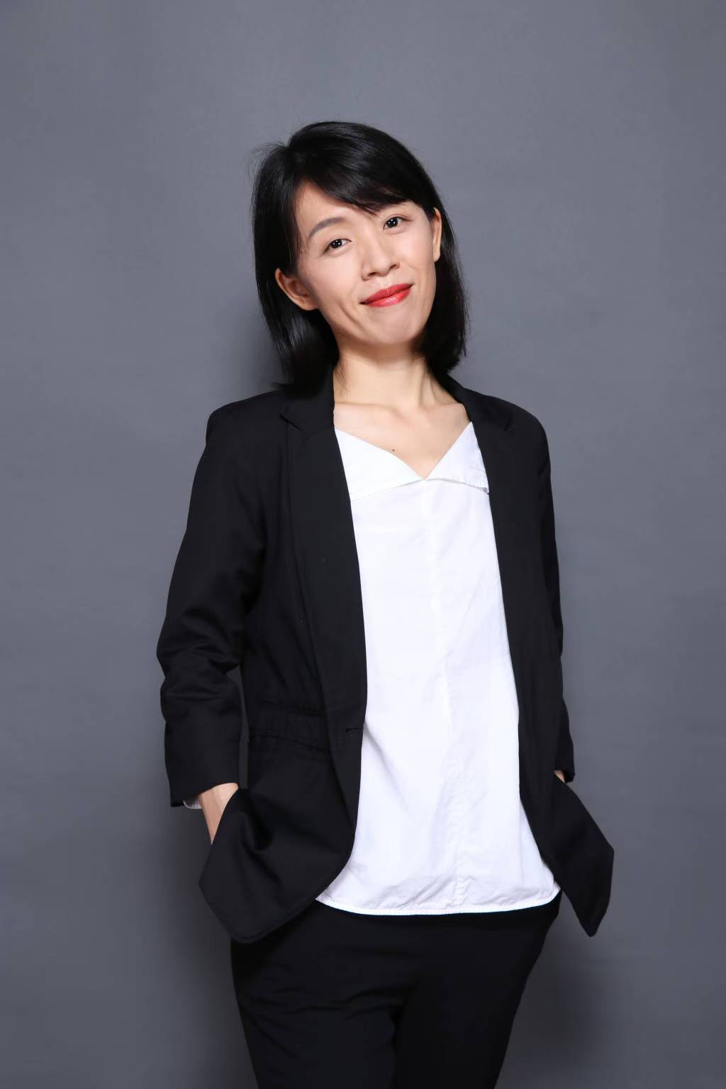 （已发见报）专访深圳美术馆副馆长王新妮：向内蓄力，向外拓展，书写深圳美术馆高质量发展新篇
