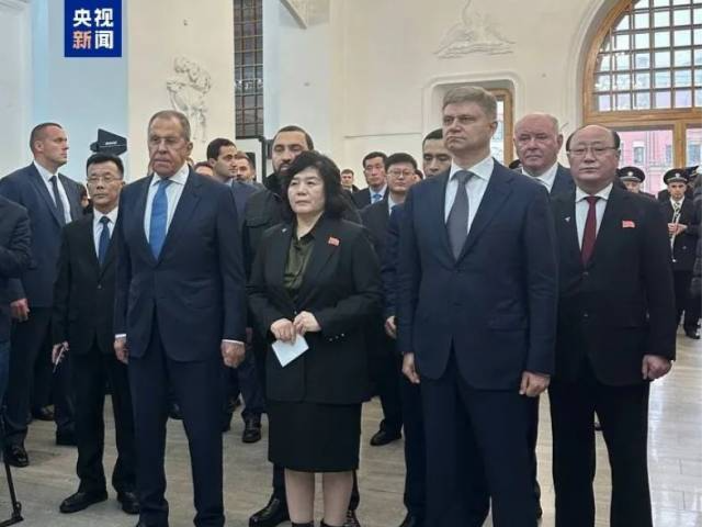 朝鲜外务相崔善姬抵达莫斯科