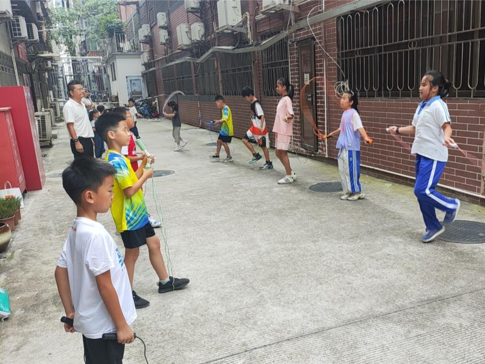 蛇口街道南水社区青少年跳绳训练营受居民追捧