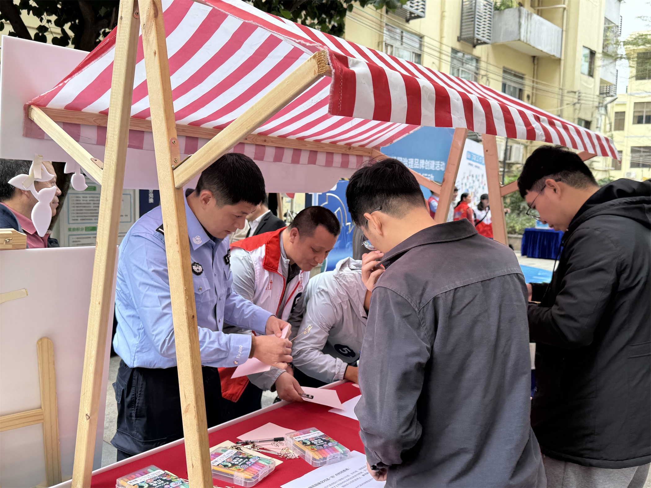 玉塘街道开展“‘警网楼’赋能‘栋’力建设活动