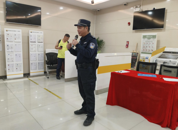 松岗社区联合多方力量举办反恐防暴应急演练