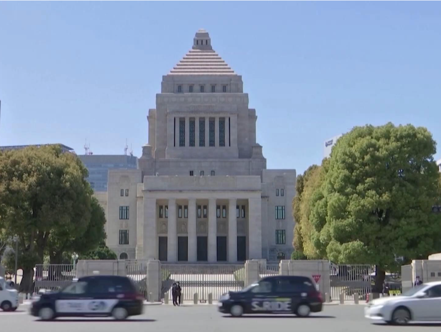 石破茂在日本参议院首相指名选举投票中胜出