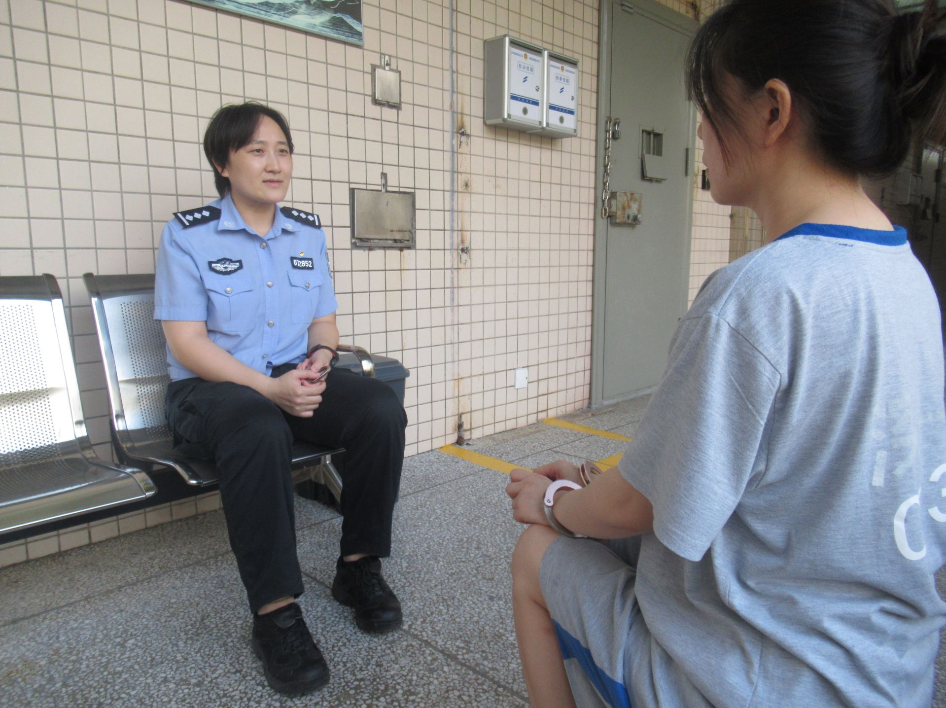 政法群英榜丨梁璐艳：从医生到警察，逆光行走护平安