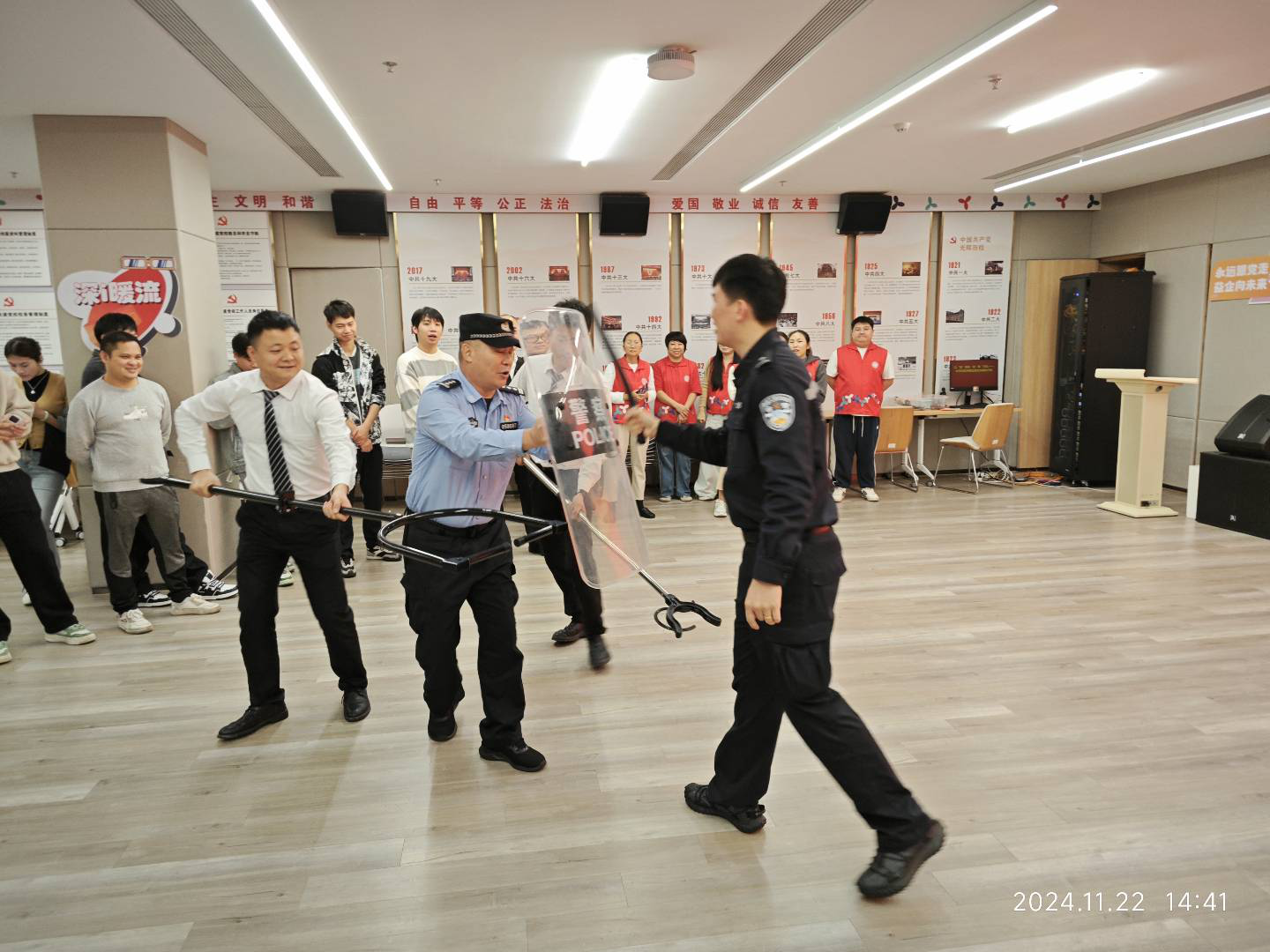 水贝社区开展应急处突演练活动