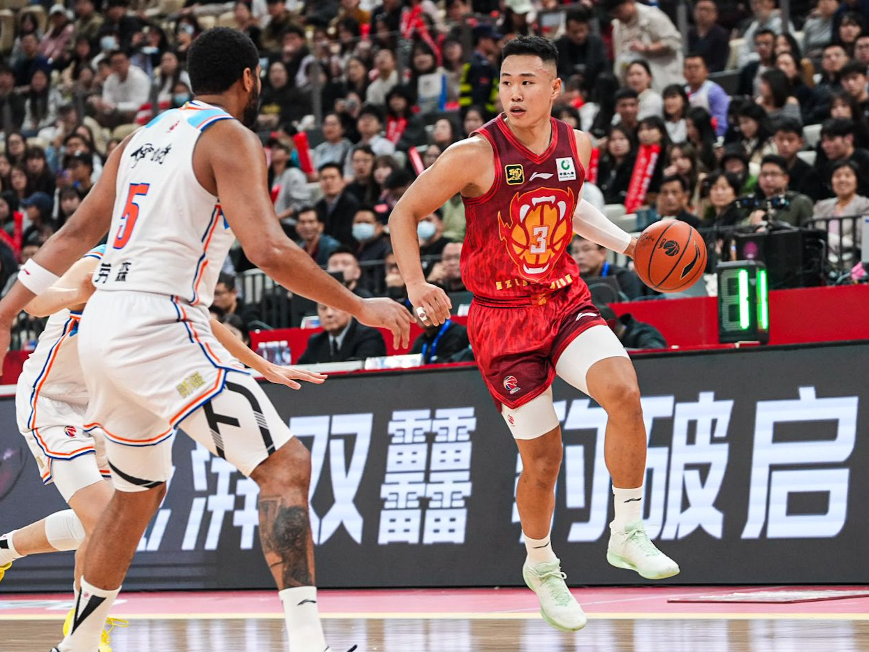 CBA速递｜第二阶段开赛，深圳队80比114不敌新疆队
