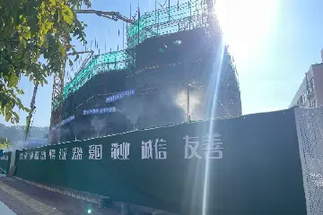 工地扬尘影响居民生活，12345热线携手南区街道城建为民解忧