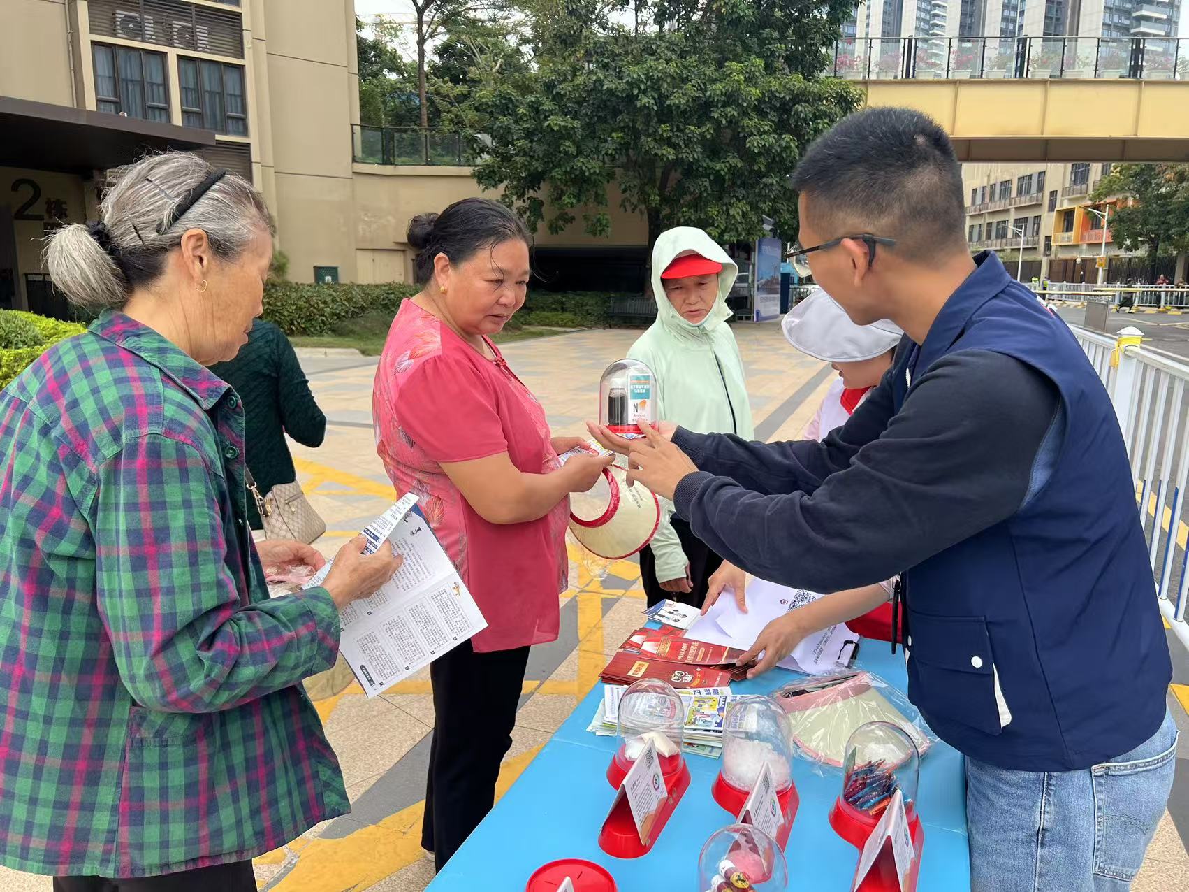 禁毒宣传进社区，碧岭街道开展禁毒宣传活动