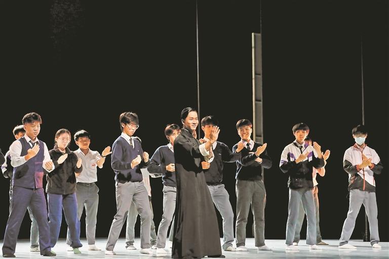 深圳原创舞剧《咏春》特别版香港演出“学生专场”举行，香港学生被《咏春》圈粉