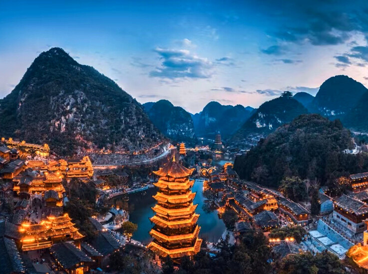 惠州市民可以打“飞的”去黔西南体验万峰成林啦！