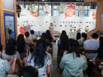 宝安非遗展示馆举办“指间花艺· 情动非遗”主题活动