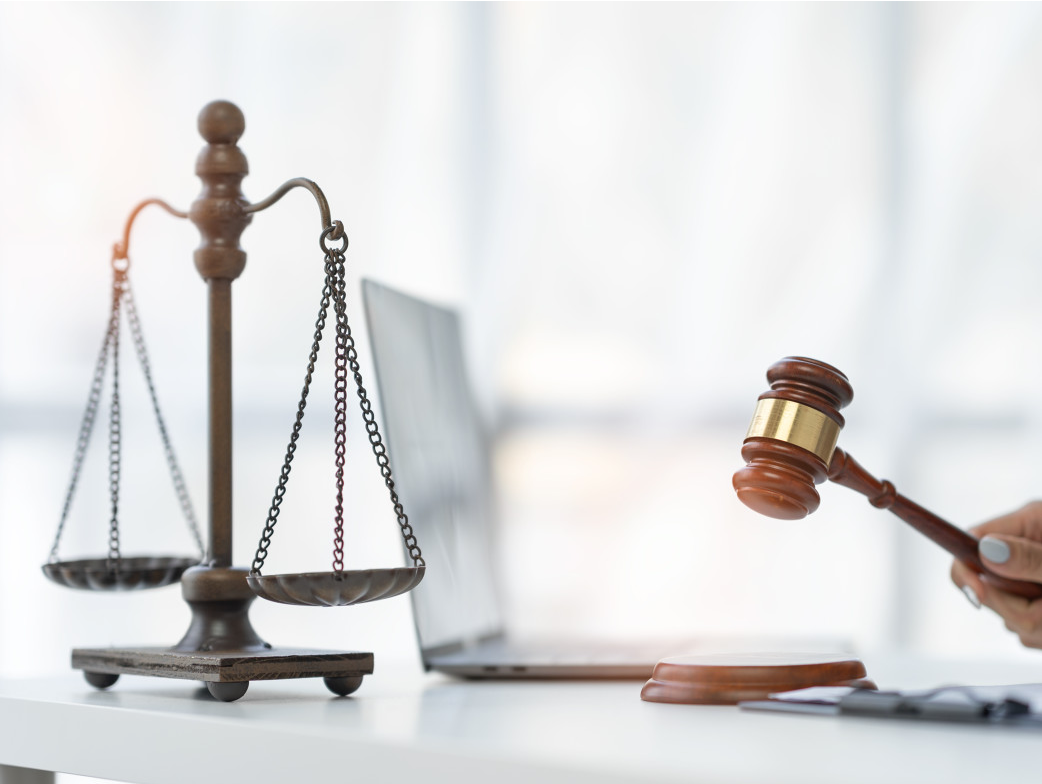  男子组织多名未成年少女有偿陪侍获刑6个月，“客人”需要担责吗？ | 读特普法 