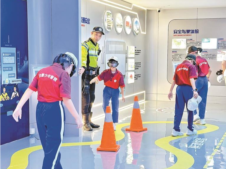 晶报特别报道 | 少年警营的生动一课