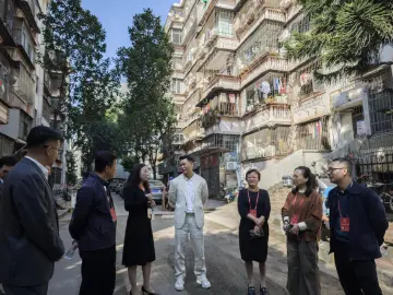 翠竹街道人大代表开展老旧电力设施改造升级项目调研活动
